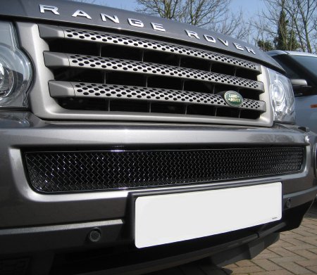 Lower Mesh Grille GLOSS BLACK - Click Image to Close